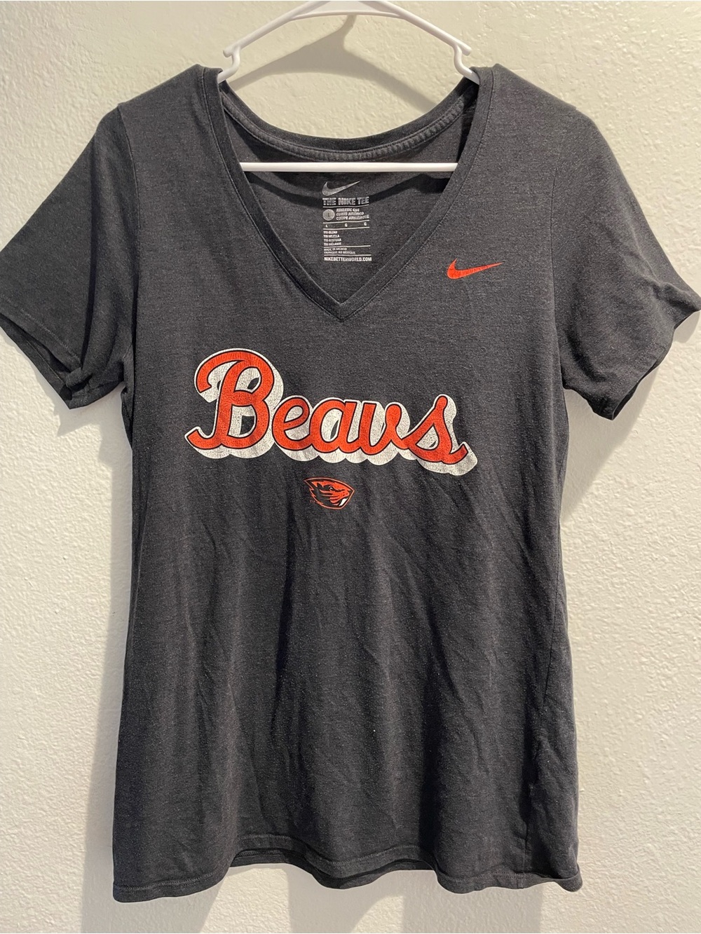 Nike Womens Oregon State Beavers V-Neck T-Shirt Gray L Large Beavs OSU NCAA Tee
